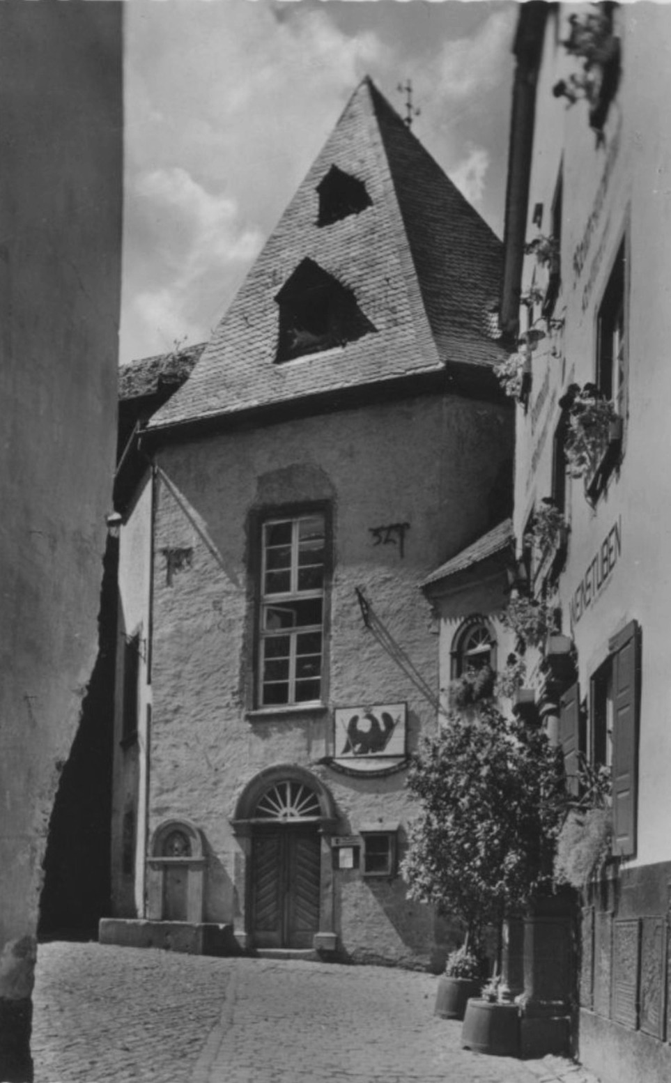 Buergerhaus verputzt