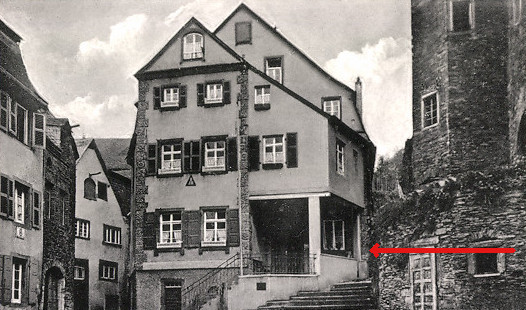 Gußeiserne Säule - Jugendherberge