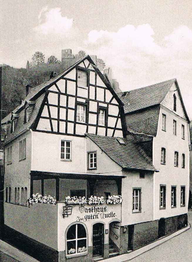 Gute Quelle verputzt Westseite