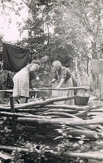 Holzsägende Moselaner