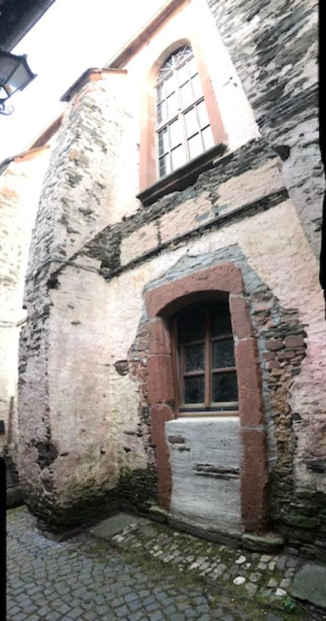Westportal ehem. Pfarrkirche