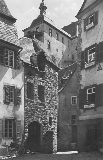Jugendherberge und altes Kölzer-Haus